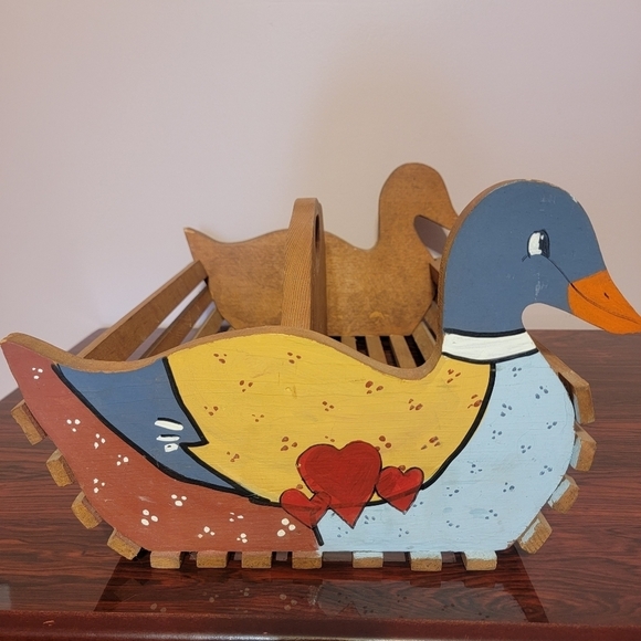Handmade Wooden Duck Basket with Handle Hand painted and‎ Carved - Picture 2 of 9